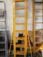 Ladder van polyester, Ophalen, Zo goed als nieuw, Ladder