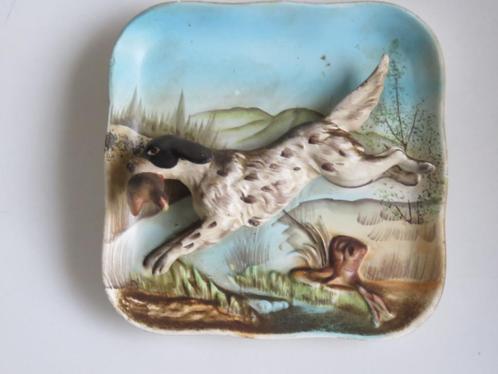 Vintage zeldzame barbotine wandschaal jachthond, Antiek en Kunst, Curiosa en Brocante, Ophalen of Verzenden