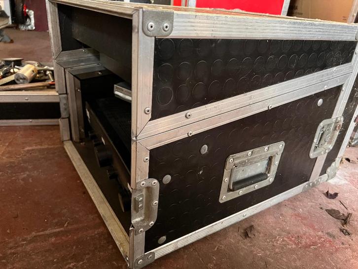 Flightcase voor mengtafel of discobar, Musique & Instruments, Boîtiers & Valises, Utilisé, Autres instruments, Flight case, Enlèvement