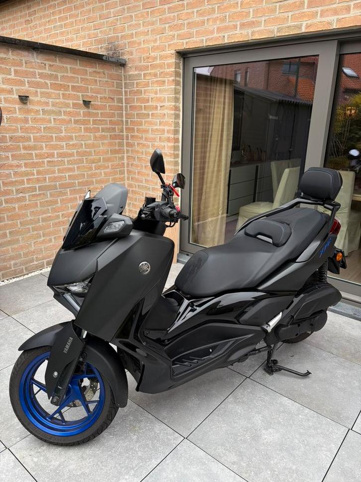 YAMAHA XMAX 125 Icon Black - 2025 - Garantie 5 ans, Motos, Motos | Yamaha, Entreprise, Scooter, ABS, Enlèvement