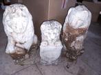 3 tuinbeelden leeuwen met wapenschild in beton ., Tuin en Terras, Tuinbeelden, Ophalen of Verzenden, Zo goed als nieuw