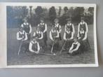 Foto Bridgend England vrouwen Hockey team, Verzenden, Foto, Zo goed als nieuw, Voor 1940