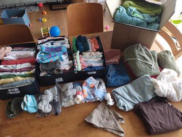 Babykleding maat 50 en 56 slaapzakken etc beschikbaar voor biedingen