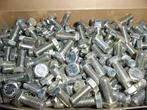 Bakstenen, houten buizen, schroeven, moeren, Ophalen, Nieuw, Schroeven, Inox