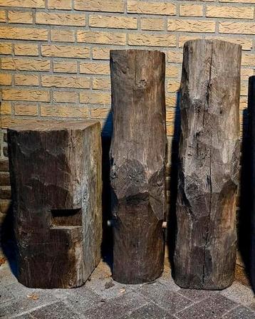 Oud Eiken houten Zuilen balken sokkels