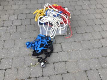 Zeil touwen.spanbanden GRATIS ophalen in Maasmechelen  beschikbaar voor biedingen