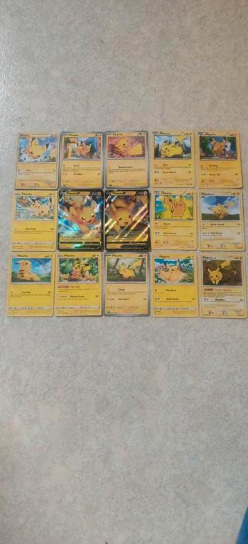 Pikachu Collectie Oude & Nieuwe Pokemon Kaarten beschikbaar voor biedingen