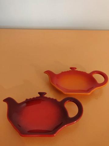 Kleine schoteltjes voor theezakje beschikbaar voor biedingen