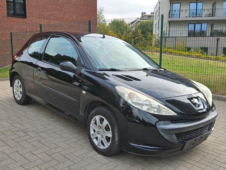 PEUGEOT 206+ KLAAR OM EURO 5 TE REGISTREREN, Auto's, Peugeot, Particulier, Centrale vergrendeling, Elektrische ramen, Radio, Benzine