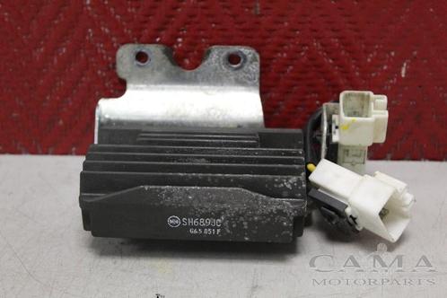 SPANNINGSREGELAAR Piaggio (sh689jc), Motoren, Onderdelen | Overige, Gebruikt