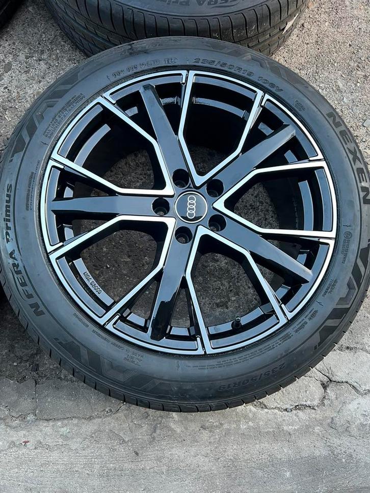 Audi Q3 19 inch Velgen met Zomer Banden, Auto-onderdelen, Banden en Velgen, Banden en Velgen, Zomerbanden, 19 inch, Nieuw, Ophalen of Verzenden
