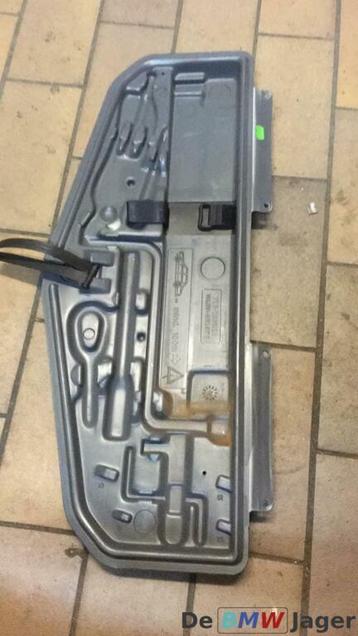 Gereedschap houder BMW  E39 E38 711111806810 beschikbaar voor biedingen