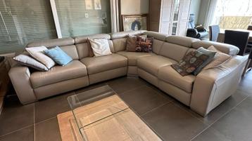 Salon beschikbaar voor biedingen
