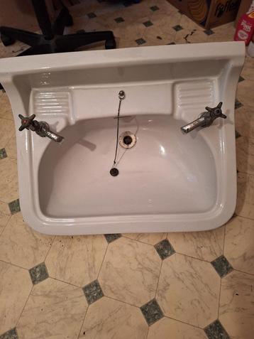 ANTIEKE „" VINTAGE "” WASBAK”, Ophalen, Gebruikt, Chroom, Wastafel