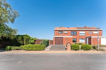 Huis te koop in Roeselare, 4 slpks beschikbaar voor biedingen