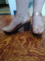 Sandalen met blokhak maat USA 8,5 (40/41)  - goudkleurig, Ophalen of Verzenden, Nieuw