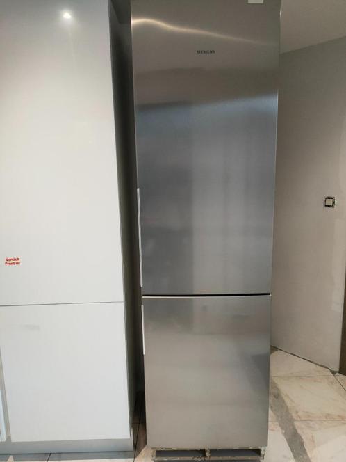 Frigo combiné congélateur SIEMENS, Electroménager, Réfrigérateurs & Frigos, Utilisé, Avec compartiment congélateur, 200 litres ou plus