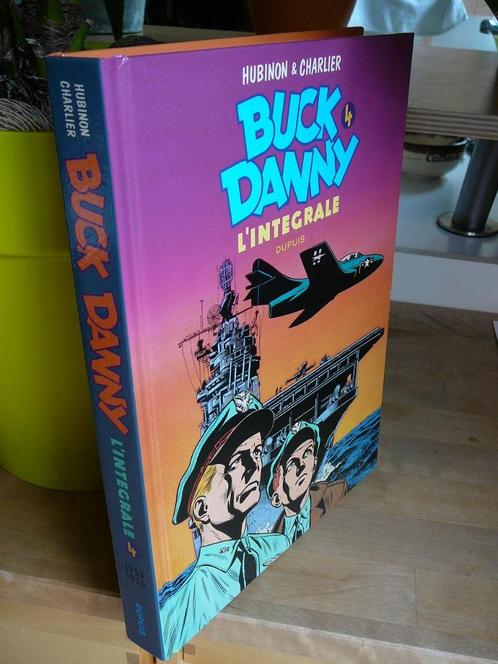 Intégrale Buck Danny tome 4 (1953-1955), Boeken, Stripverhalen, Zo goed als nieuw, Ophalen