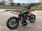 Sherco SM-R 50 Red one in zeer mooie staat, Fietsen en Brommers, Overige merken, 6 versnellingen, Ophalen of Verzenden, Zo goed als nieuw