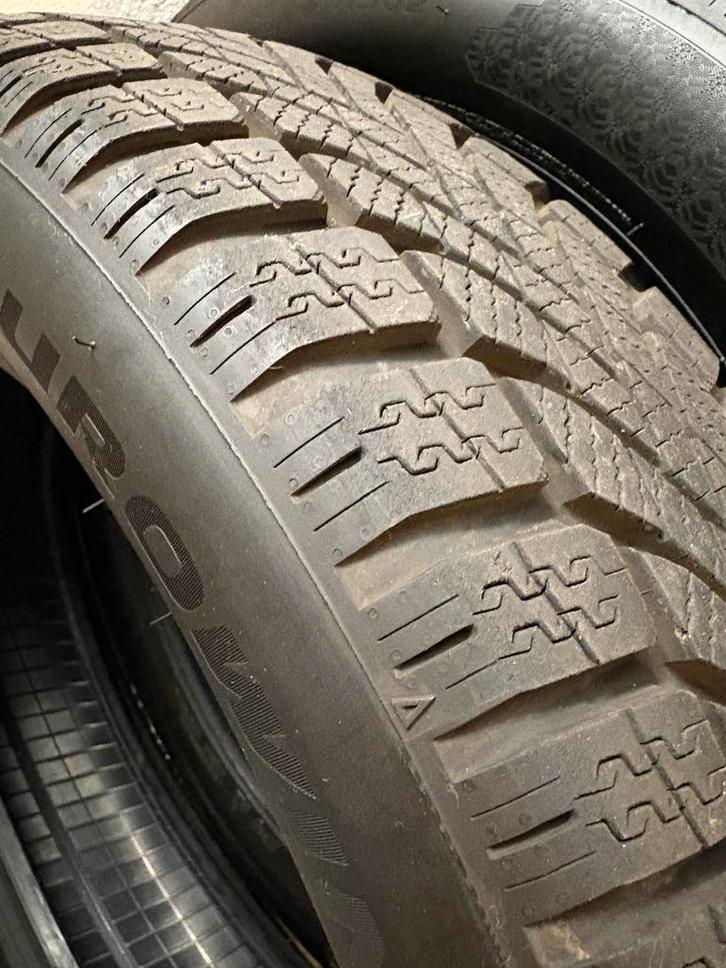 4 Falken winterbanden Aygo Cross 175-65-17 20 euro per band!, Auto-onderdelen, Banden en Velgen, Band(en), Winterbanden, Ophalen