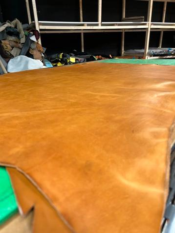 Cognac kleur Tuigleer 2 stuks hele huid CT1-2 beschikbaar voor biedingen