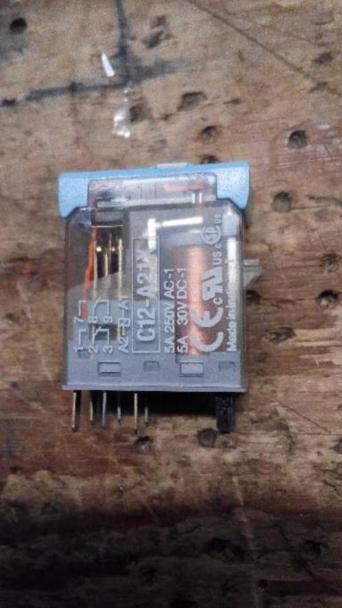 Nieuwe Dubbelpolige relais van Releco, Doe-het-zelf en Bouw, Elektriciteit en Kabels, Nieuw, Overige typen, Ophalen of Verzenden