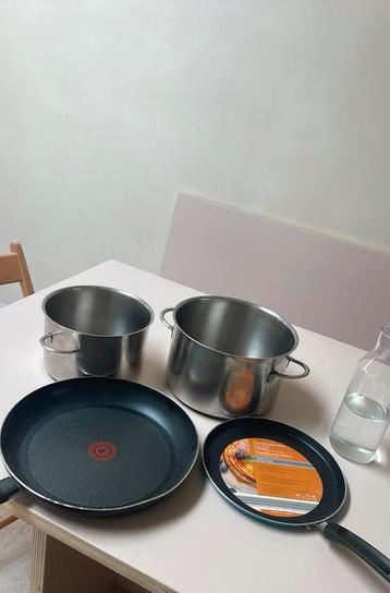 2 kookpotten en 2 pannen - niet inductie beschikbaar voor biedingen