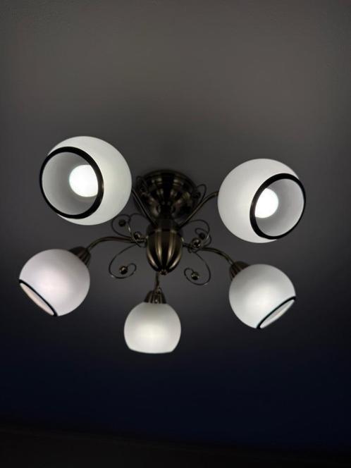 Modern Ceiling Light with 6 Frosted Glass Shades, Huis en Inrichting, Lampen | Plafondlampen, Gebruikt, Ophalen