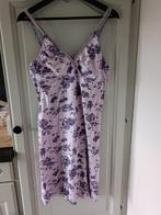 Robe de nuit à fleurs, Enlèvement ou Envoi