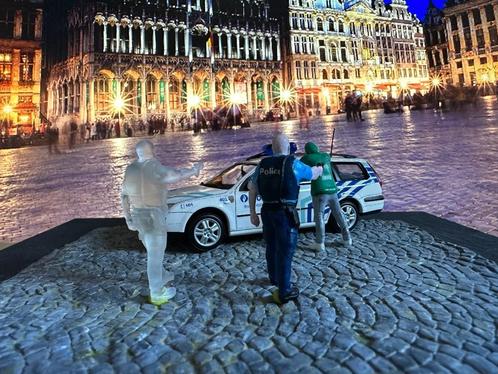 Inspecteur police / politie inspecteur + suspect 1:43 code 3, Hobby en Vrije tijd, Modelauto's | 1:43, Gebruikt, Overige typen