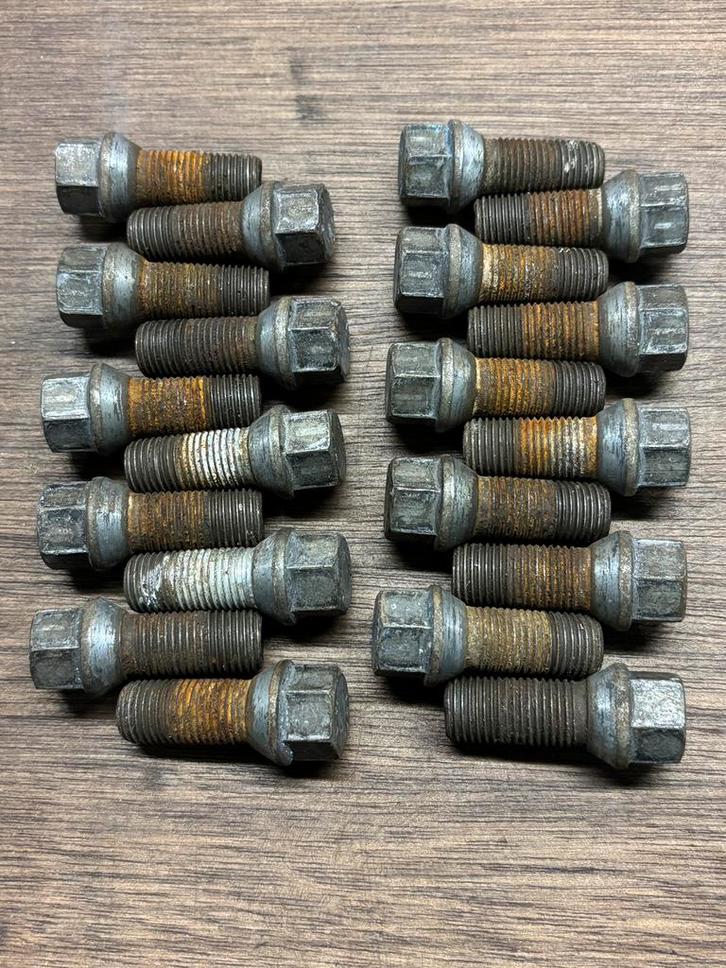 20 OEM wielbouten VW Audi, Autos : Divers, Outils de voiture, Utilisé, Enlèvement ou Envoi