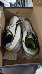 PUMA zaalvoetbal schoenen NIEUWSTAAT mt 42, Enlèvement ou Envoi, Comme neuf, Chaussures