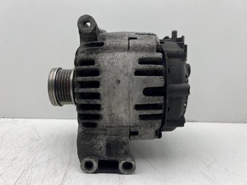 Dynamo van een Mercedes B-Klasse, Auto-onderdelen, Motor en Toebehoren, Mercedes-Benz, Gebruikt, 3 maanden garantie, Ophalen of Verzenden