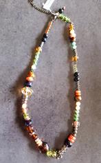 Te koop: Nieuw! Leuke unieke orange/groen/bruine halsketting, Bijoux, Sacs & Beauté, Colliers, Enlèvement, Neuf, Orange, Réglable