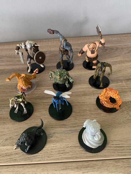 Figurines Dungeons & Dragons Wizkids - Base 5 cm, Hobby en Vrije tijd, Modelbouw | Figuren en Diorama's, Zo goed als nieuw