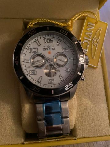 Mooie Invicta horloge nieuw in doos nooit gedragen ! beschikbaar voor biedingen