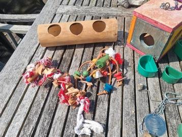 Vogels toebehoren  beschikbaar voor biedingen