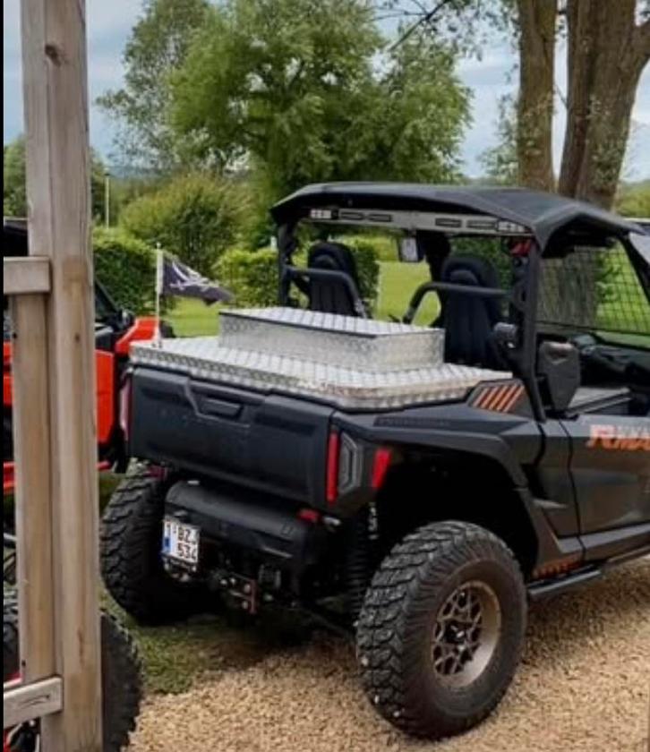 Yamaha rmax 1000 de 2022 comme neuf, Motos, Quads & Trikes, plus de 35 kW, 2 cylindres, Enlèvement