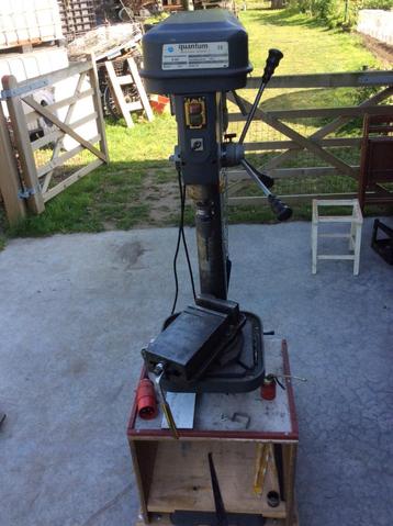 Kolomboormachine Quantum B32F MK4 beschikbaar voor biedingen