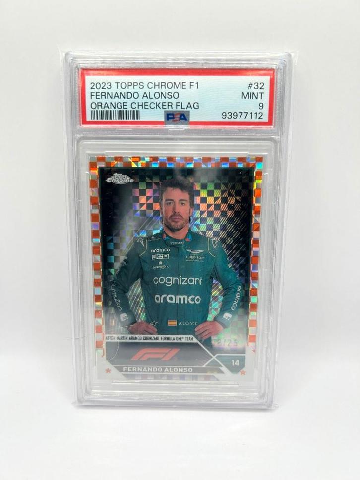 #32 Fernando Alonso (Orange Checker Flag 08/25) - PSA9, Hobby & Loisirs créatifs, Jeux de cartes à collectionner | Autre, Neuf