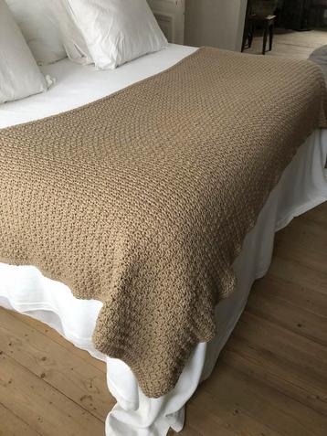 UITVERKOOP DEKEN PLAID SPREI WOL ZANDKLEUR XL beschikbaar voor biedingen