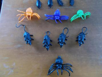 Ratten, spinnen, skeletten, enz...Halloween ! beschikbaar voor biedingen
