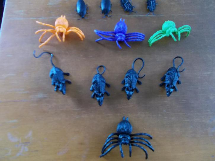 Ratten, spinnen, skeletten, enz...Halloween !, Hobby en Vrije tijd, Feestartikelen, Ophalen of Verzenden