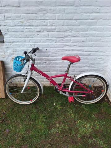 vélo B TWIN filles rose 20 pouces 6-9 ans beschikbaar voor biedingen