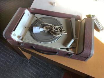 * PHILIPS collector = 1ste Stereo koffer platenspeler * 25e beschikbaar voor biedingen