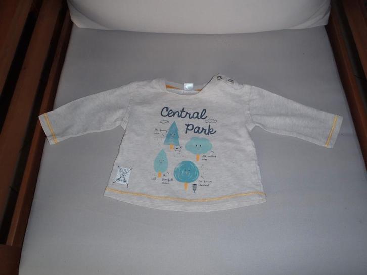 t-shirt longues manches beige taille 62, Enfants & Bébés, Vêtements de bébé | Taille 62, Comme neuf, Garçon, Pull ou Veste, Enlèvement ou Envoi