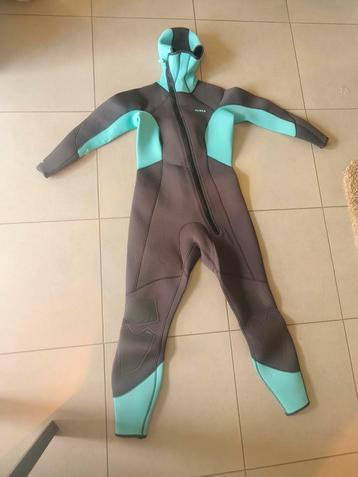 Combinaison de plongée à capuche pour femme 5 mm taille L, Enlèvement, Comme neuf, Combinaison de plongée