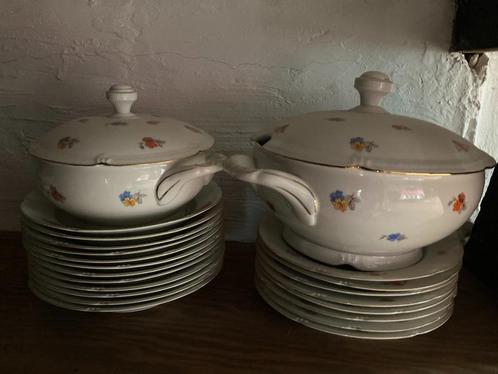 Eetservies, Huis en Inrichting, Keuken | Servies, Zo goed als nieuw, Compleet servies, Overige stijlen, Porselein, Ophalen
