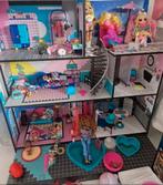 LOL poppenhuis groot met meubels en heel veel poppen, Ophalen, Zo goed als nieuw, Poppenhuis