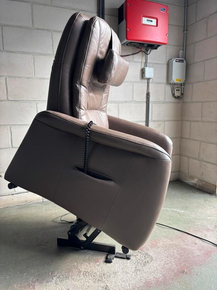 Elektrische relaxzetel hukla met opsta functie, leder!, Huis en Inrichting, Fauteuils, Zo goed als nieuw, Leer, Ophalen